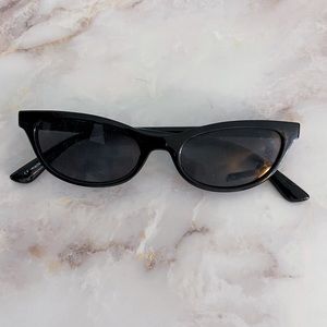 Black mini sunglasses